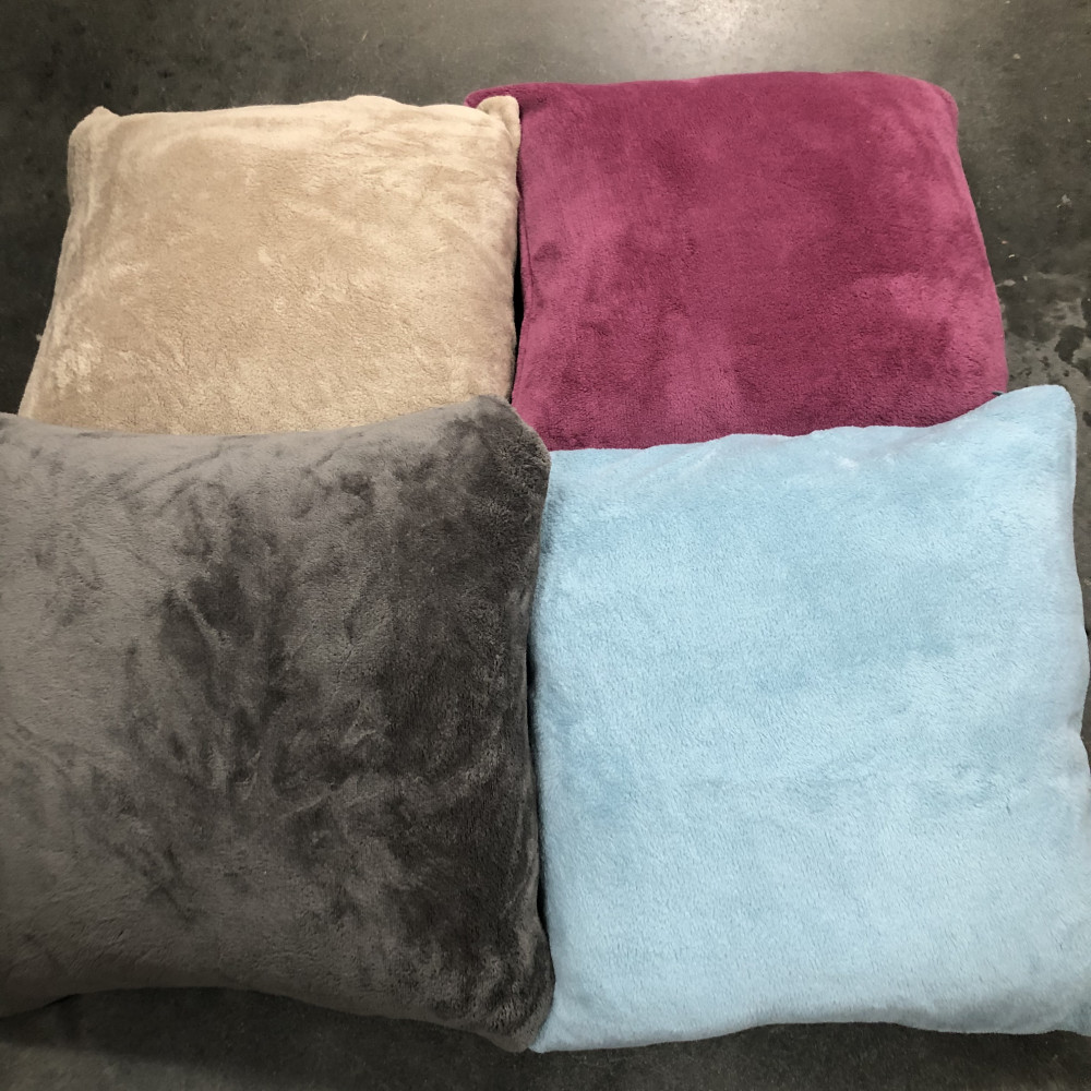 PLUSH CUSHIONS 